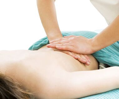 Pour le traitement de l'ostéochondrose de la colonne cervicale, une cure de massage est prescrite